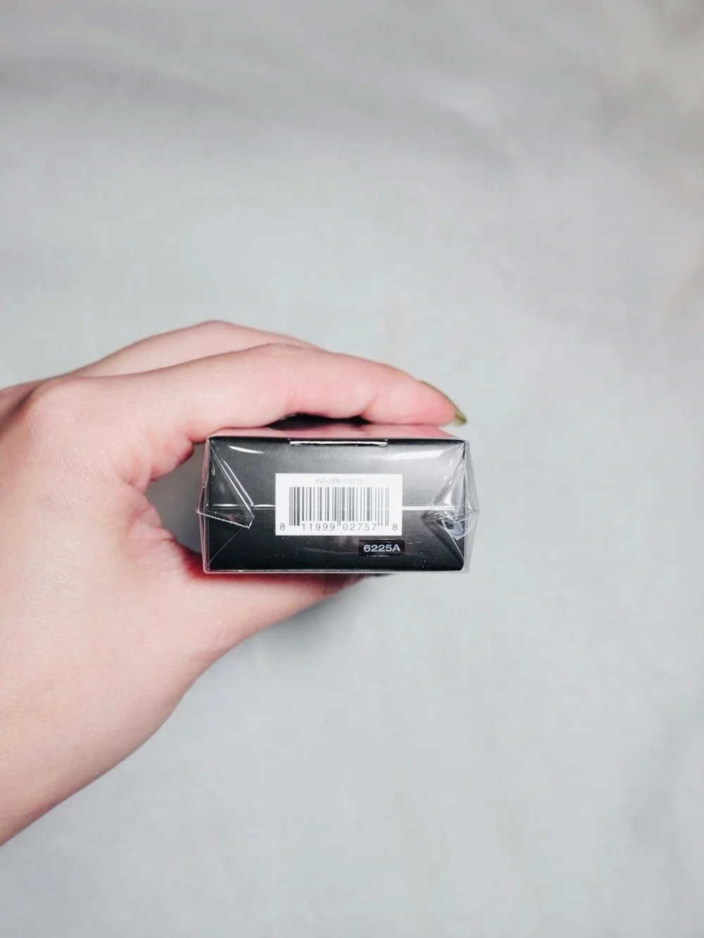 Kat Von D Lock-It Edge Foundation Brush - NIB